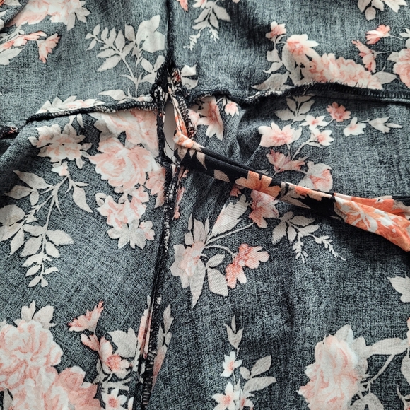 Wrap dress, size medium - Picture 11 of 12